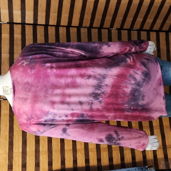 Vocal black diamond keyhole stretch top - Picture 5 of 8